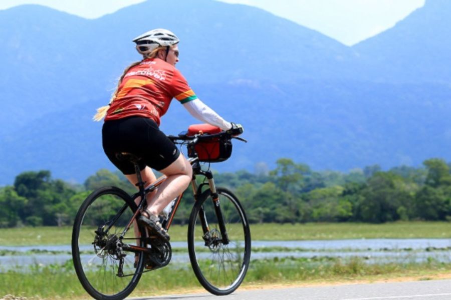 Cycling experience in Sri Lanka